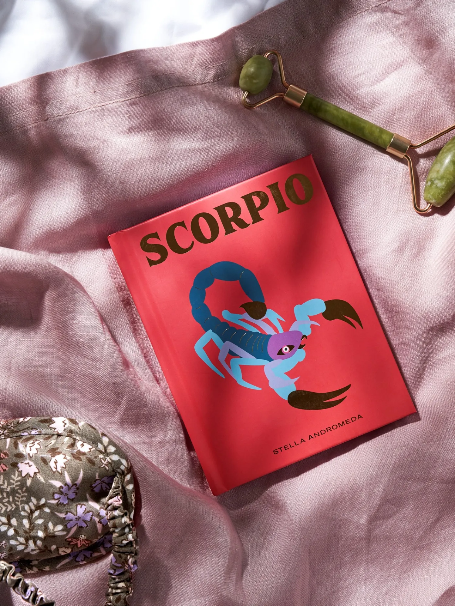 Sale Scorpio Salongbordbøker