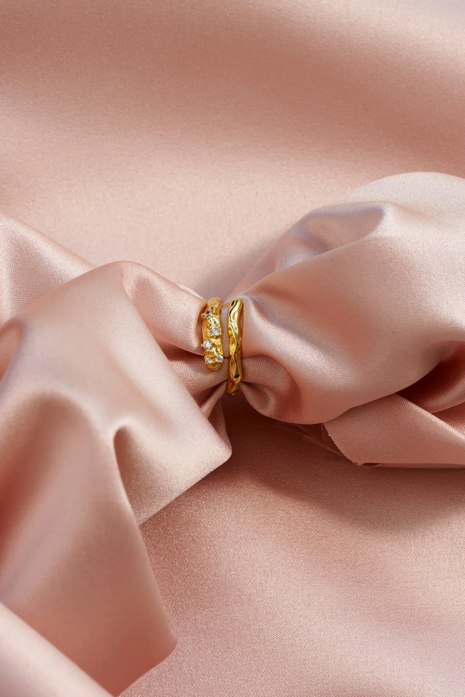 Online Shiny Twist-ring Ringer